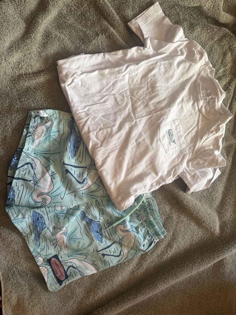 Vineyard Vines White Pocket Tee with Blue-Green Whale Logo